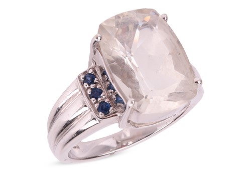Lot 91 - A goshenite (white beryl) dress ring in 9ct...