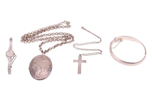 Lot 83 - A mixed group of jewellery items comprising a...