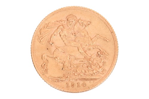 Lot 141 - A 1914 George V full sovereign, obverse with...