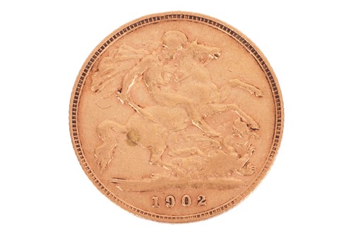 Lot 139 - A 1902 Edward VII half sovereign, bare head to...