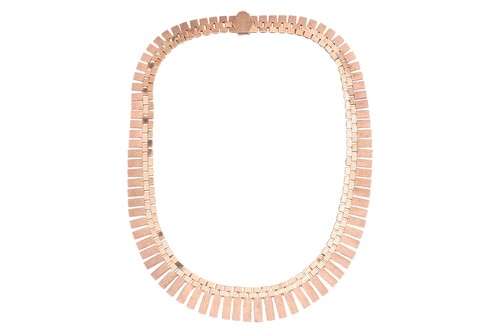 Lot A 9ct gold fringe collar necklace, the...