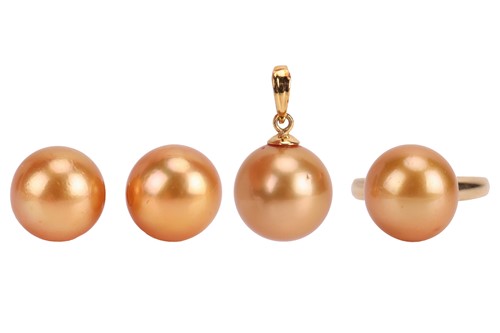 Lot 217 - A pair of golden South Sea cultured pearl...