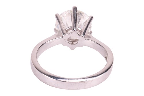 Lot 260 - A diamond solitaire ring, featuring a round...