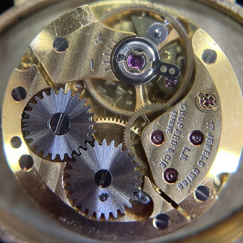 Lot Kutchinsky – An 18ct Gold Dress Watch Year:...