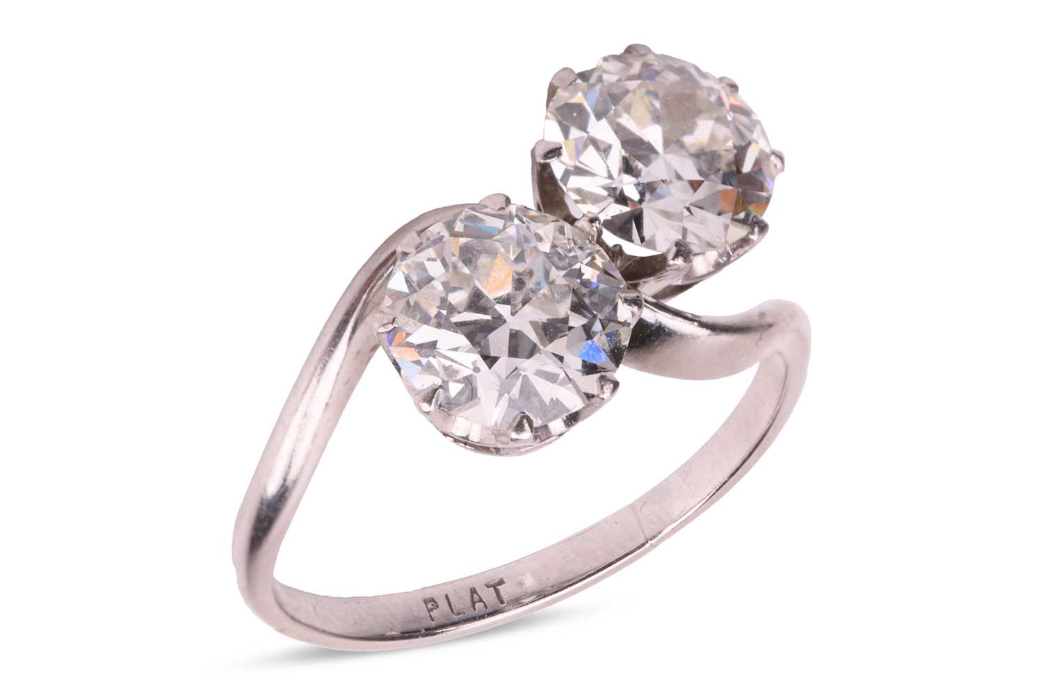 Lot 85 - An early 20th Century toi et moi ring, set...