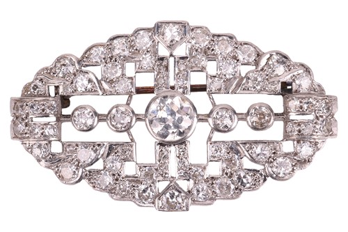 Lot An old-cut diamond brooch, with an estimated...