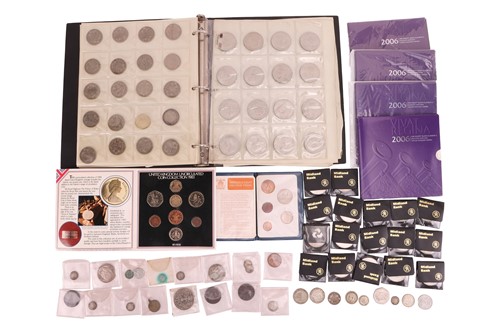 Lot 137 - A quantity of commemorative silver coins; to...
