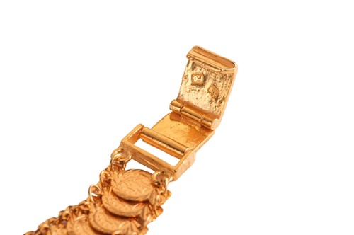 Lot 162 - A token necklace together with a single...