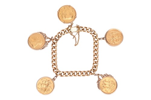 Lot A sovereign bracelet, featuring a 1903 Edward...