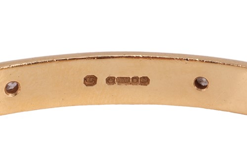 Lot Theo Fennell - a diamond-set closed bangle in...