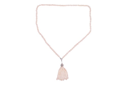 Lot 191 - A cultured pearl sautoir necklace, the...