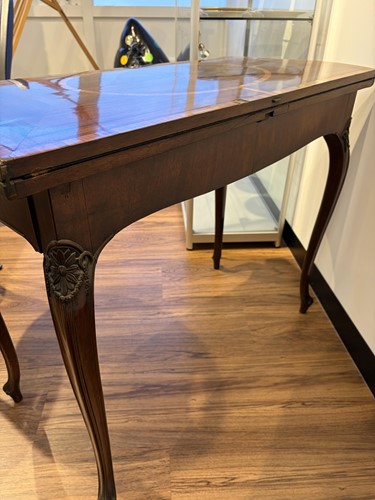 Lot 91 - A good pair of George III mahogany Hepplewhite...