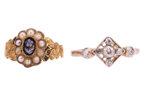 Lot 23 - A Victorian mourning ring and a diamond panel...