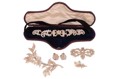 Lot 6 - A group of 19th century seed pearl jewellery,...