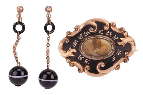 Lot 11 - A Victorian mourning brooch and a pair of drop...