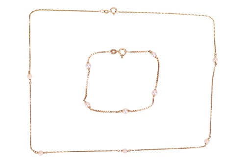 Lot 93 - A cultured pearl-set station chain necklace...