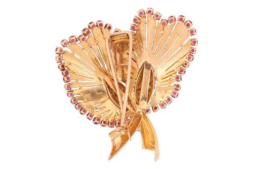 Lot A gem-set calla lily brooch, two stylised...