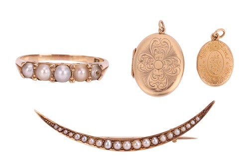 Lot 64 - A small collection of jewellery items set with...