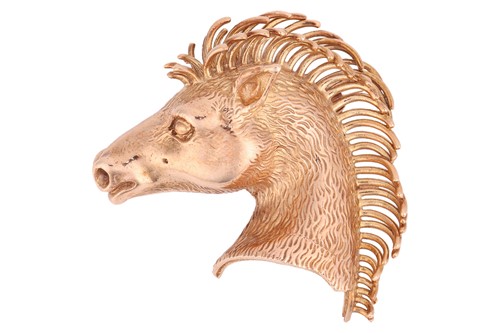 Lot 107 - Kutchinsky - A 9ct gold brooch of stylised...