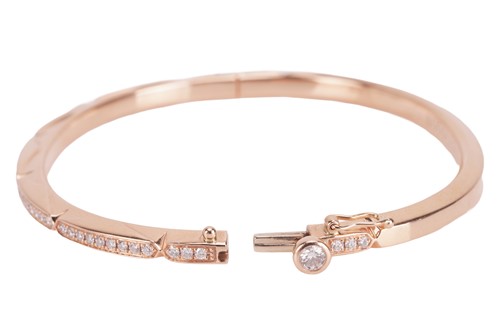 Lot Boodles - A diamond-set hinged bangle,...