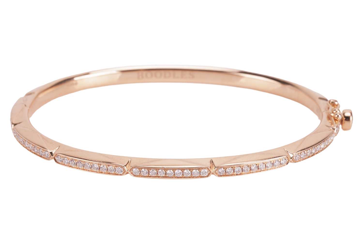 Lot Boodles - A diamond-set hinged bangle,...