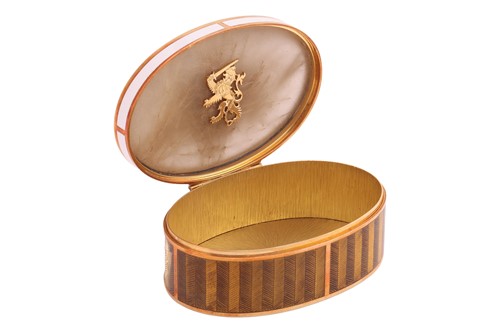 Lot Gerald Benney - a gem-set enamel box in 18ct...