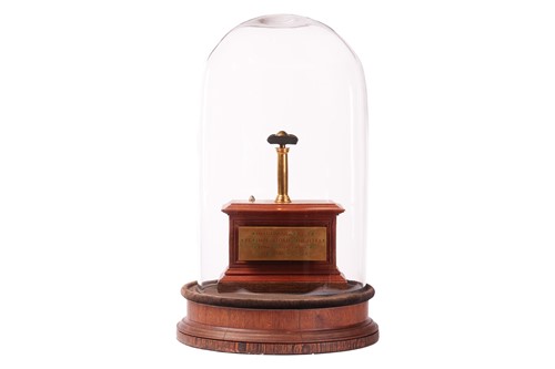 Lot 200 - A 19th-century display stand and dome, with...
