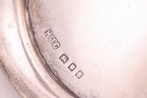 Lot 220 - A group of silver items, including a boxed set...