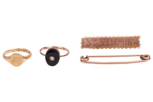 Lot 7 - A mixed group of jewellery, including, an 18ct...