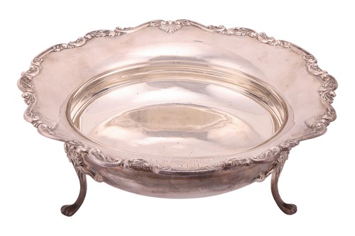 Lot A silver trophy bowl, Sheffield 1930, by...