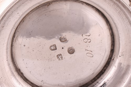 Lot 321 - A George III silver coffee pot, by John Swift,...