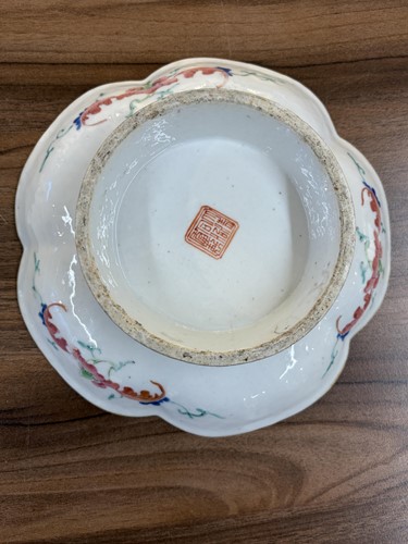 Lot 30 - A pair of famille rose 'Wu Shuang Pu'...