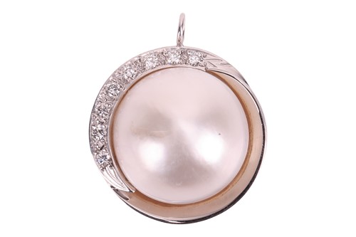 Lot 160 - A mabe pearl and diamond set pendant,...