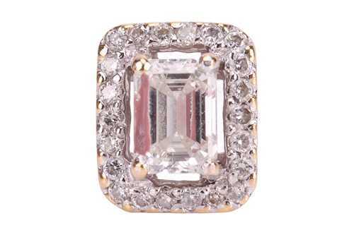 Lot 62 - A single diamond-set stud earring, featuring a...
