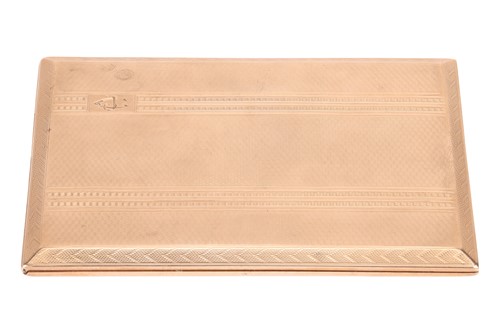 Lot 257 - A 9ct gold cigarette case, the case externally...