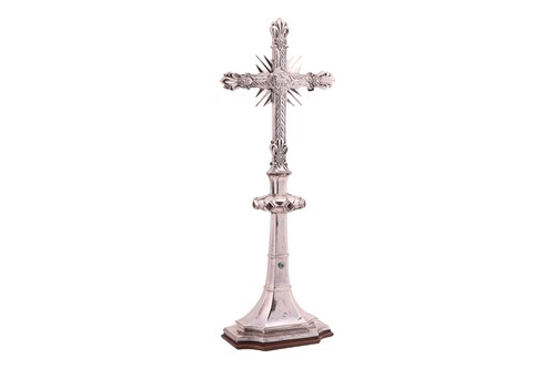 Lot Omar Ramsden. A large silver altar cross; the...