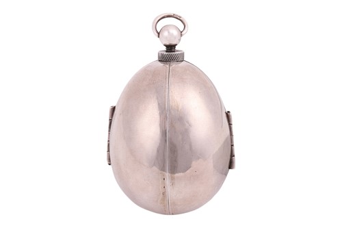 Lot 274 - A Russian silver gilt easter egg, St....