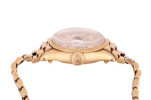 Lot Rolex – Oyster Perpetual Date Reference: 6527...