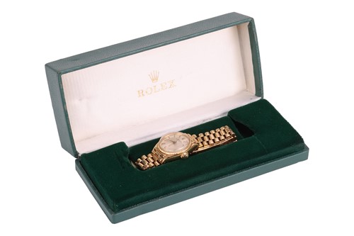 Lot Rolex – Oyster Perpetual Date Reference: 6527...