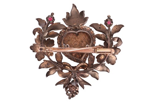Lot A diamond-set sweetheart brooch, with central...