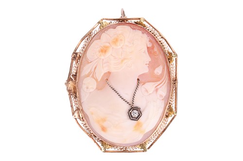 Lot 153 - A cameo brooch, featuring the bust of a lady...