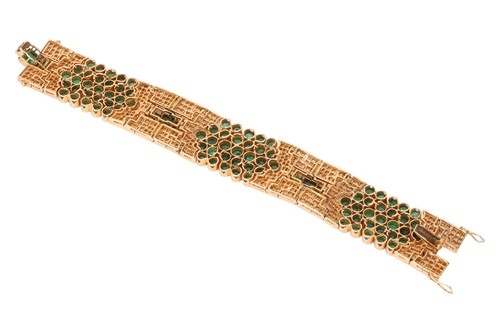 Lot 200 - An emerald and diamond bracelet, comprising...