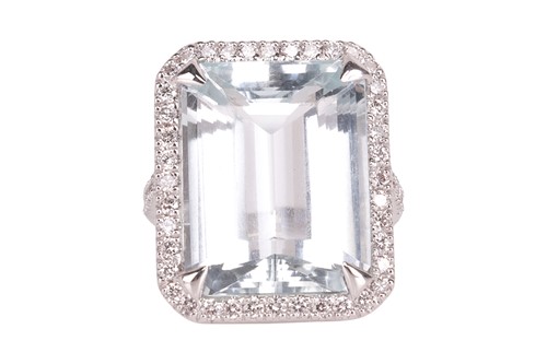 Lot 183 - An aquamarine and diamond cocktail ring,...