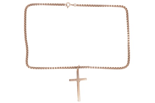 Lot 17 - A crucifix pendant on chain, the pendant with...