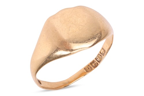 Lot 14 - An 18ct gold signet ring, consisting of a...