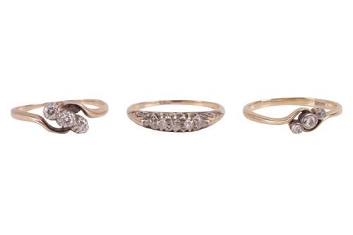 Lot 5 - Three rings, to include; a diamond three stong...