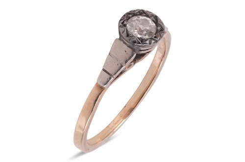 Lot 1 - A diamond ring, set with an old European cut...