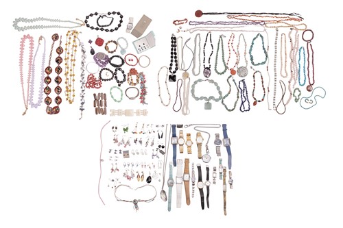 Lot 89 - A large quantity of beaded jewellery, costume...