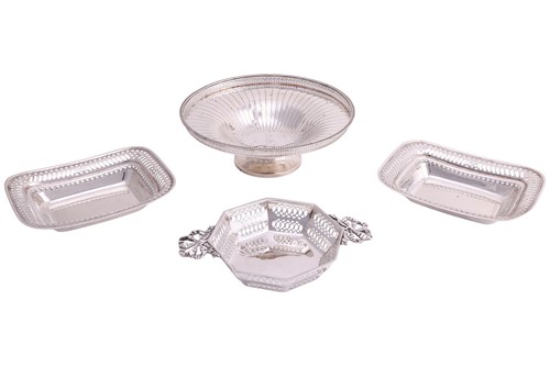 Lot 284 - A pair of silver rectangular dishes with...