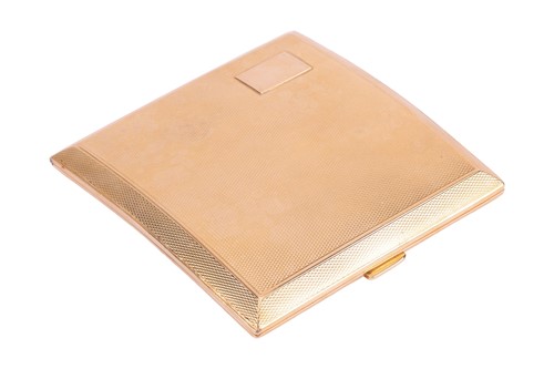 Lot A pocket cigarette case in 18ct yellow gold,...